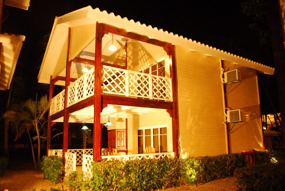 Hotel Vistamar Beachfront Resort & Conference Center Pochomil Dış mekan fotoğraf